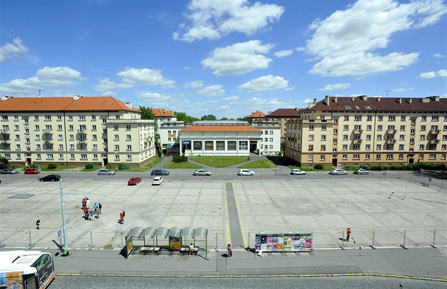 Před stavbami myslete více na stromy, žádá pardubická opozice