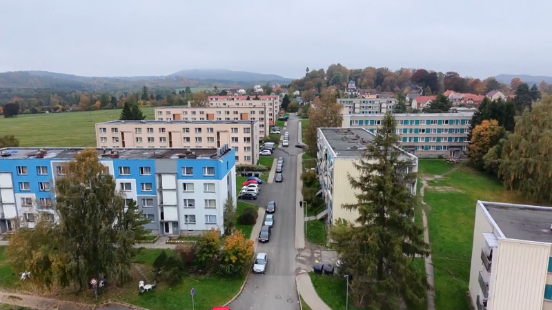 Šluknov má problém s drogami i neukázněnými nájemníky. Situaci řeší i prezident Pavel