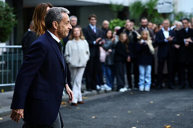 Sarkozy ve vězení čelí vyhrůžkám smrtí. Spoluvězni chtějí „mstu za Kaddáfího“