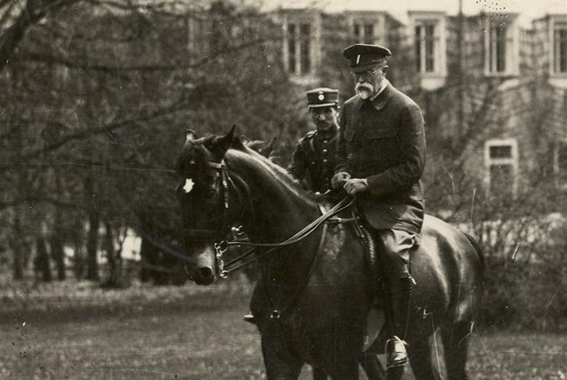 Vědci digitalizují archiv prezidenta Masaryka. Čeká na ně půl kilometru listin