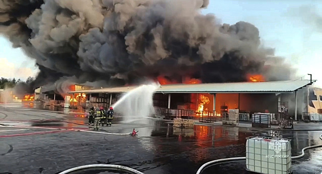 Rusko hlásí sestřelení stovky dronů, šest podle něj letělo na Moskvu