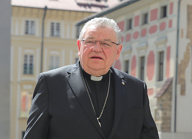 Duka je ve vážném stavu opět v nemocnici. Prosíme o modlitbu, píše arcibiskupství