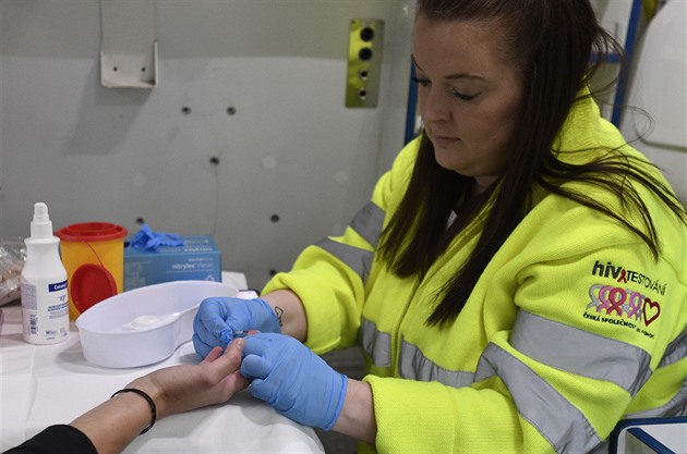 Dva typy žloutenek i HIV. Češi se tento týden mohou nechat zdarma otestovat