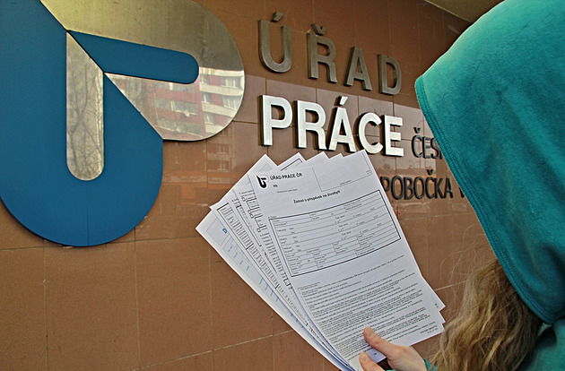 Vyškrtnutí z evidence úřadu práce je problém. A ještě vás to stojí peníze