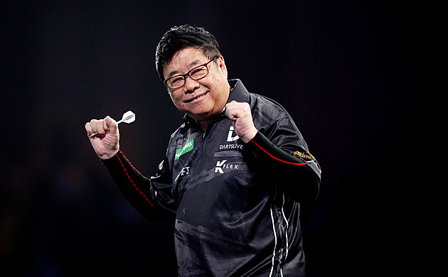 Šipkařské senzace. Děda ze Singapuru i skromný Ind slaví. A teď hurá na giganty!