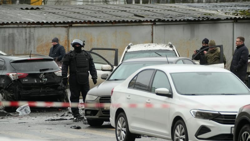 Putinův klíčový generál zemřel v Moskvě po explozi automobilu. Rusko podezírá Ukrajince