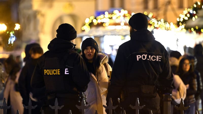 Amputace kvůli pyrotechnice i požár domu. Záchranáři mají při oslavách napilno