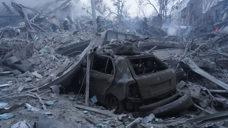 Zamíří na Ukrajinu američtí vojáci? Babiš a spol. o tom mají jednat v Paříži, píše Bloomberg