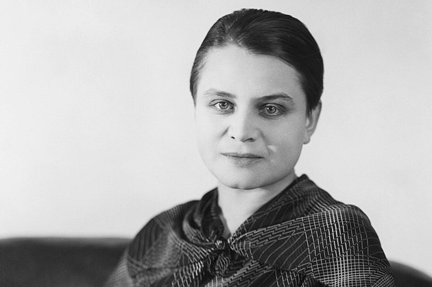 RECENZE: Léta erotická. Nová kniha o Toyen je víc pro koukání než pro čtení