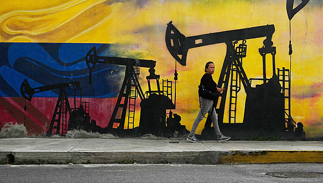 Washington přebírá kontrolu nad venezuelskou ropou, Trump sní o barelu za 50 dolarů