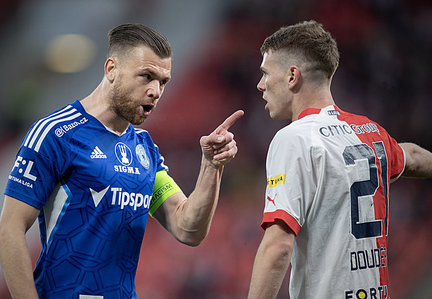 Konec Breiteho éry, Sigmě odešel kapitán. Zájem je i o Mikulenku. Na Hanou míří Sejk