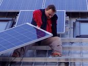 Instalace nových fotovoltaik zaznamenala po letech propad, upozorňuje asociace
