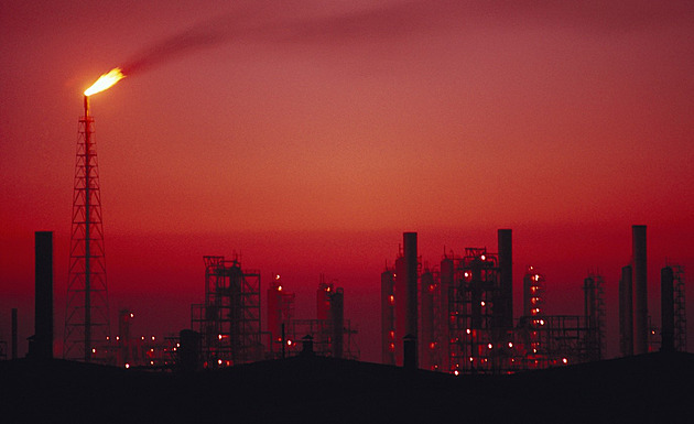 Ceny ropy rapidně klesly. Obavy trhu z amerického zásahu v Íránu zmírnily