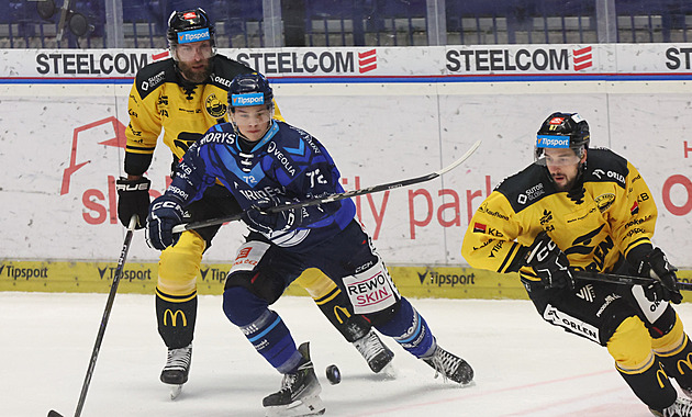 ONLINE: Pardubice prohrávají v Boleslavi, Litvínov hraje ve Vítkovicích