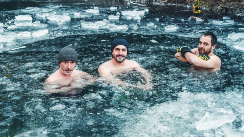 Otužování je v módě a má řadu pozitiv. Začínejte postupně, není to soutěž, radí odborníci
