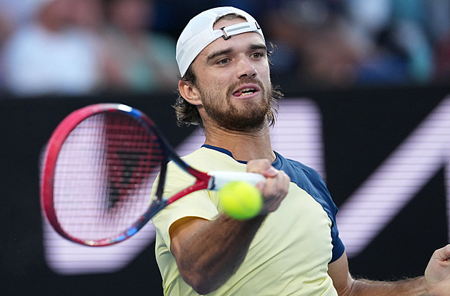 Australian Open ONLINE: Macháč vede 2:0, Kopřiva hraje pátý set. Menšík otáčel