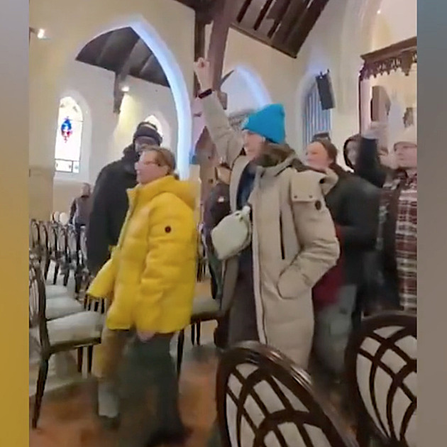 V Minnesotě narušili bohoslužbu, pastor prý dělá pro ICE. Potížisté, rozzuřili Trumpa