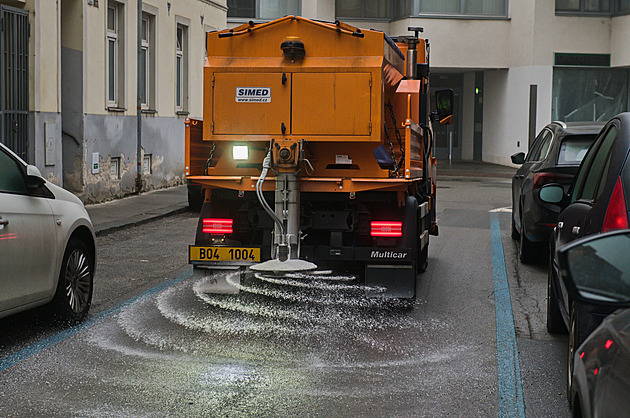 Meteorologové prodloužili výstrahu do neděle, rozšířili ji i na sever a jih Čech