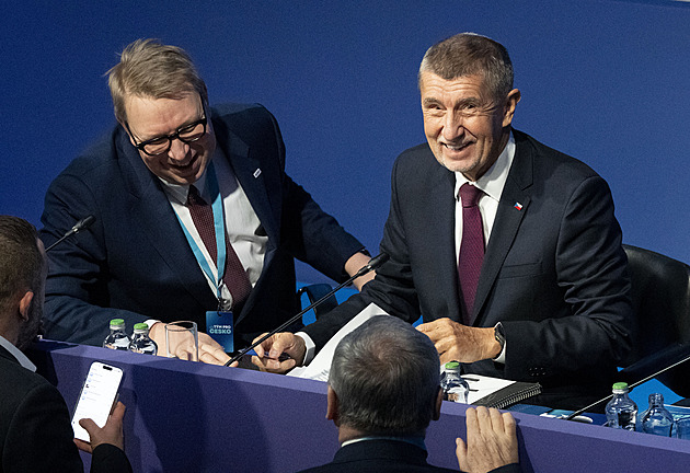 Babiš obhájil post šéfa ANO, dva byli proti. Havlíček měl pak větší podporu