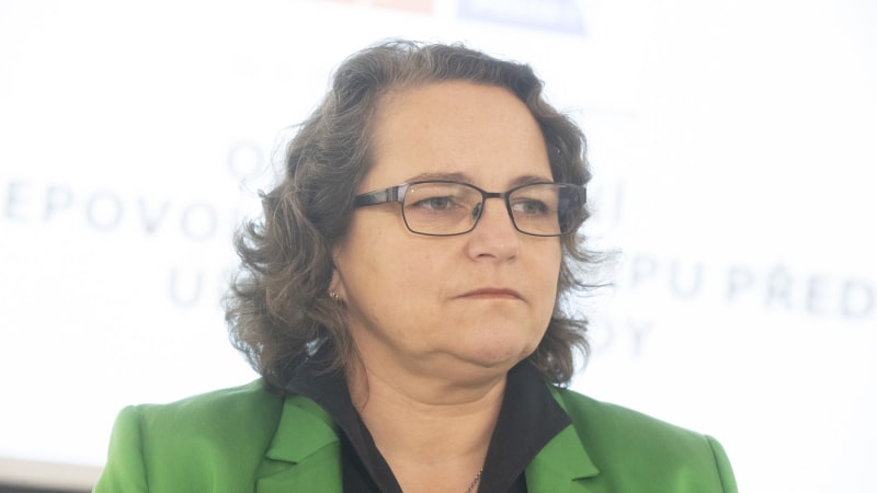 Vedení Prahy 1 čelí obvinění z šikany a ponižování. Zaměstnanci povolali do akce právníky