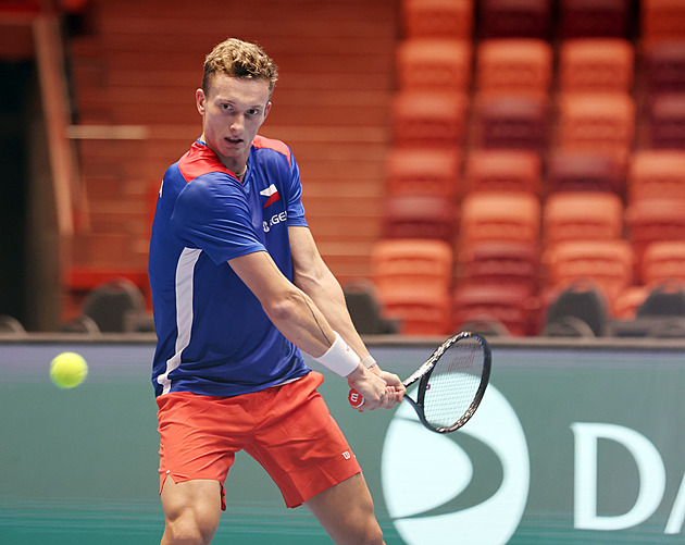 Davis Cup ONLINE: Proti Švédům začíná Lehečka, bez problémů získává první set