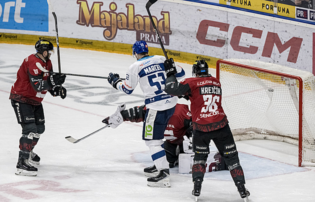 ONLINE: Boj o čtyřku vrcholí, Liberec vede nad Hradcem, Kladno srovnalo na Spartě