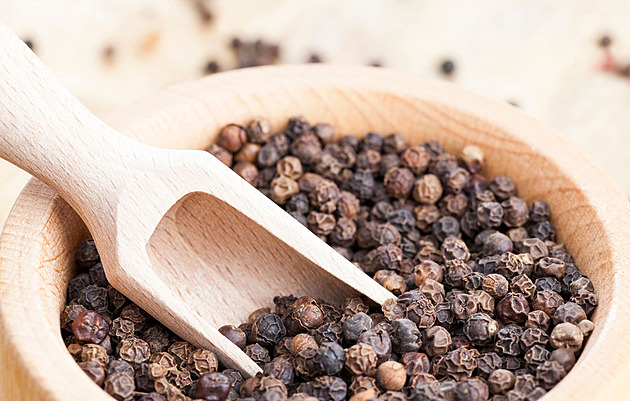 Lepí, poradí si s rýmou, moly, pachy i mastnotou. Pepř není jen ochucovadlo