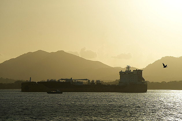 Jak válečné konflikty ovlivňují ropné trasy do Evropy. Žádná cesta není bez rizika