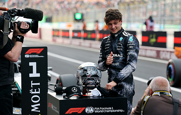 Antonelli vyhrál kvalifikaci F1 v Japonsku před Russellem, Verstappen zaostal