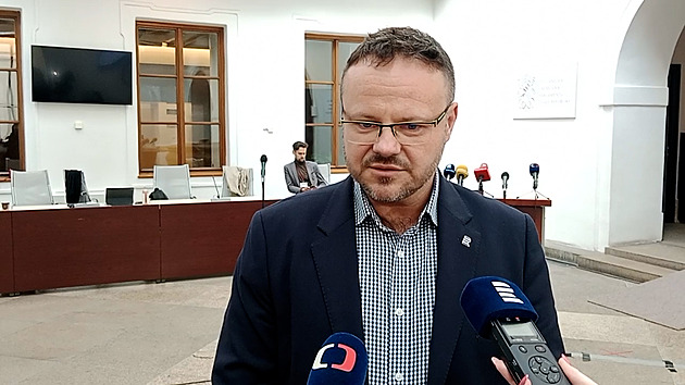 Klempířův návrh je velmi nedokonalý, řekl Havlíčkovi šéf Českého rozhlasu Zavoral