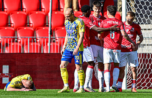 Pardubice - Zlín 3:1, čtvrtá výhra v řadě pro domácí, soupeře čeká boj o záchranu