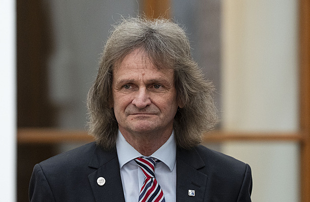 „Školství řídí nadnárodní elity.“ Ševčíkova akce ve Sněmovně kritizovala inkluzi