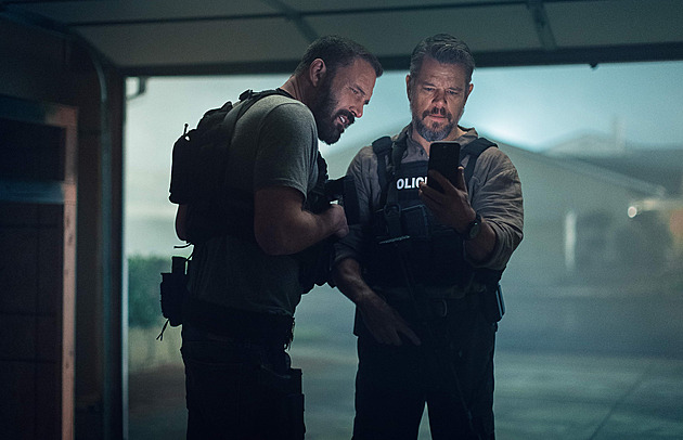 Affleck a Damon čelí žalobě za pomluvu. Film Rána příliš připomíná skutečný případ