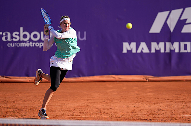 Roland Garros ONLINE: Pařížskou misi startují Bouzková, Krejčíková či Menšík