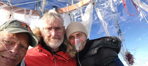 Přeletěli oceán v balonu. Atlantik Explorer úspěšně přistál v Lucembursku