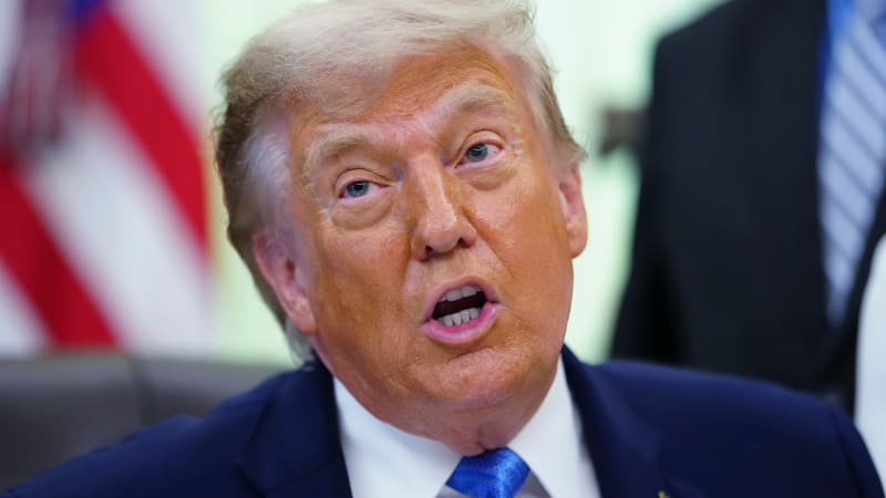 ANALÝZA: Trump se stále vrací k bombám. Írán má ale hodně karet a všechny ukazují jedním směrem