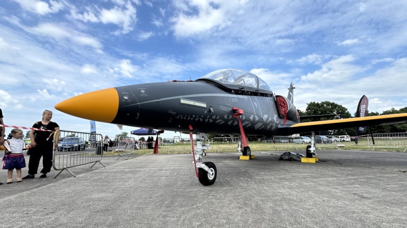 Kupme Ukrajině české „lovce dronů“, tlačí podle Defense Express Babiš na Evropu