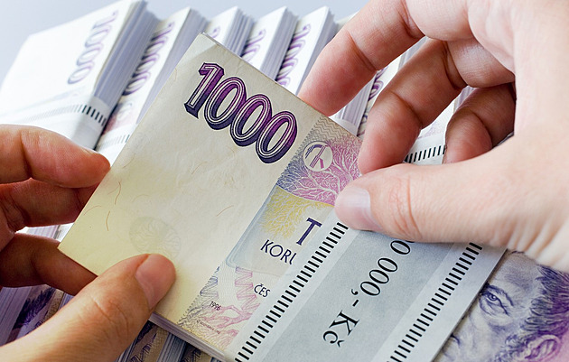 Inflace v Česku podle odhadu mírně stoupla, největší nárůst zaznamenávají služby