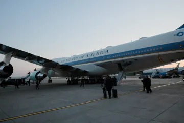 Trump při odletu z Ankary tajně změnil letadlo, píší média. Ukryl se prý v kontejneru na jídlo