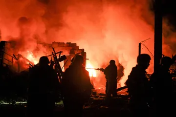 Ukrajina hlásí po ruských útocích nejméně devět mrtvých, Kyjevem zněly exploze