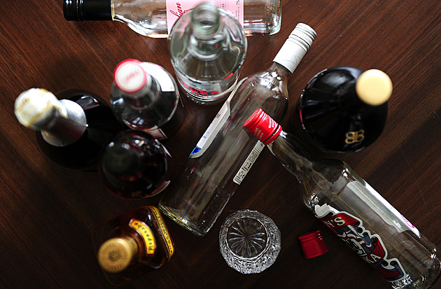 Američané omezují alkohol, i když ho vláda přestává řešit jako problém