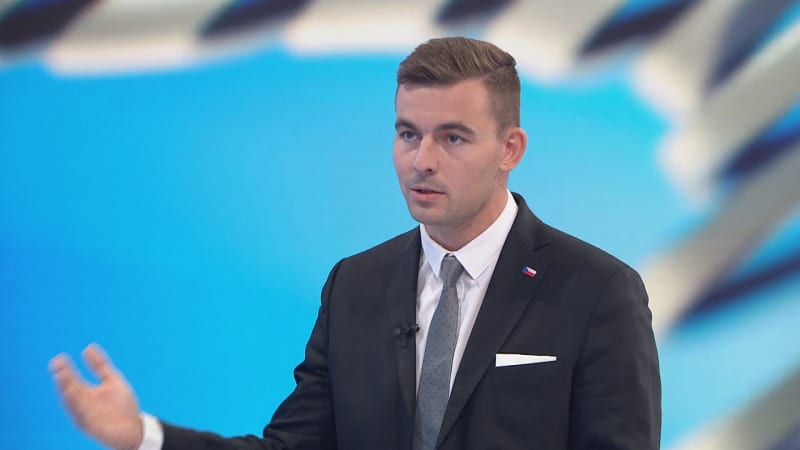 Vondráček: Prezident by měl být chlap a Turkovi se omluvit. Pohybuje se na hraně ústavnosti