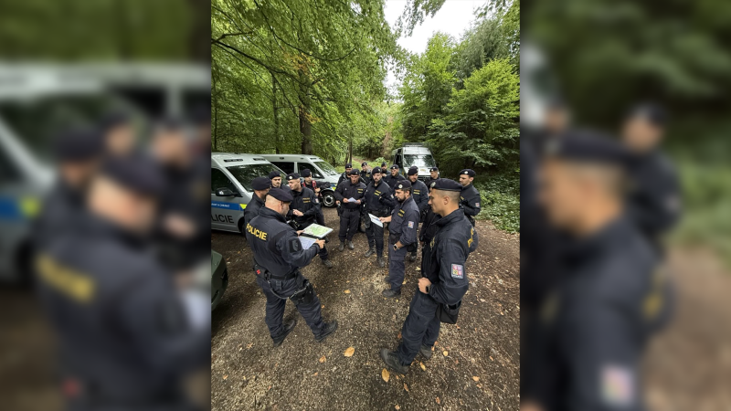 Policie o nálezu zmizelé maminky: Sledujte mimořádný tiskový brífink