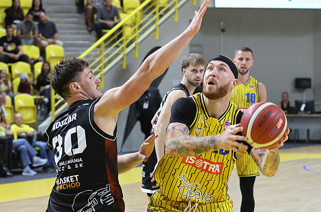 Zatím nehrajeme s dostatečným úsilím. Opavské basketbalisty srážejí výkyvy