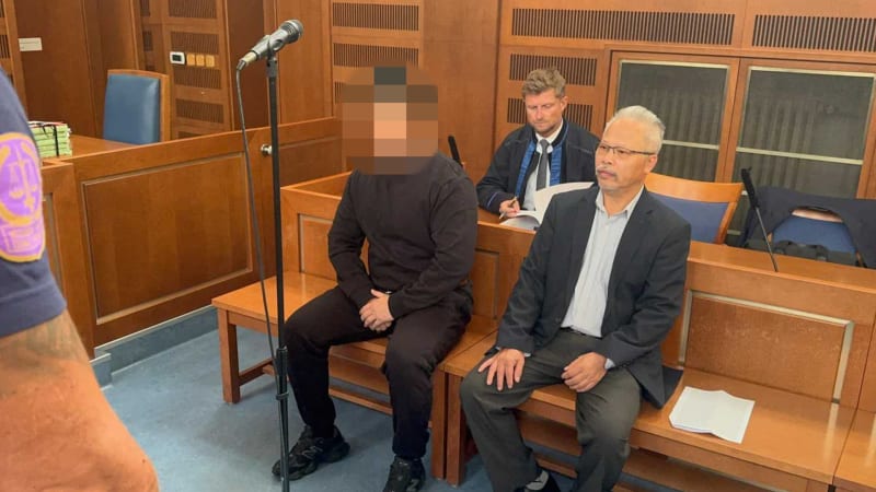 Jen jsem se bránil. Muž chce napadení krajana sekáčkem uhrát na nutnou obranu