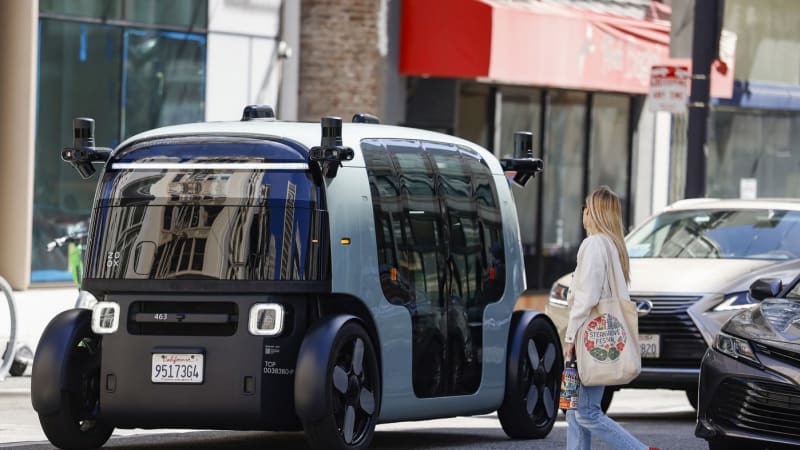 Svět bez řidičů: Boj o lukrativní byznys s robotaxi nabírá na obrátkách. Jak se chystá ČR?