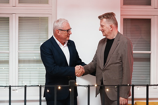 Nově zvolení politici se musí ohlásit bance. A jejich příbuzní také, kvůli statusu PEP