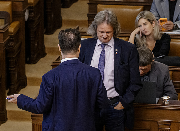 Ševčík se zdržel u rozpočtu Kanceláře prezidenta, ptal se na její příjmy